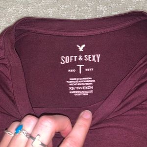 American Eagle simple tee shirt